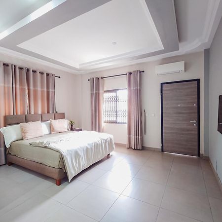 Queens View Apartment Аккра Екстер'єр фото