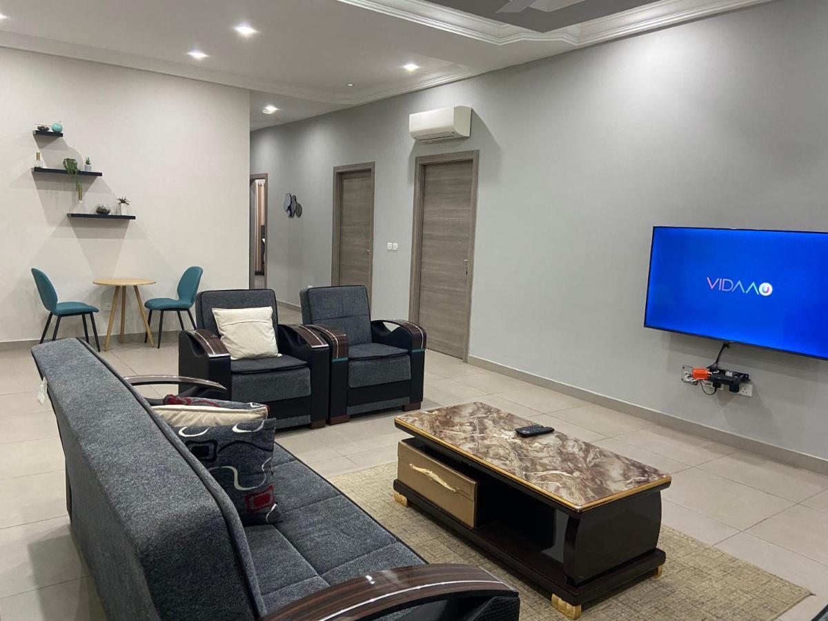 Queens View Apartment Аккра Екстер'єр фото