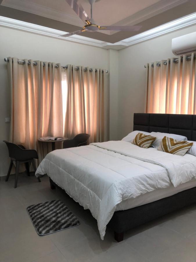 Queens View Apartment Аккра Екстер'єр фото