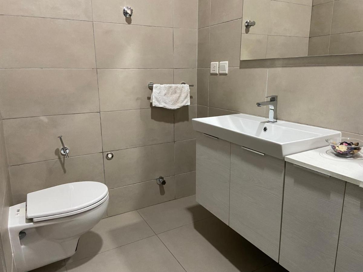 Queens View Apartment Аккра Екстер'єр фото