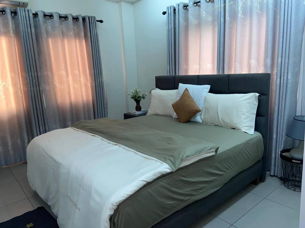 Queens View Apartment Аккра Екстер'єр фото