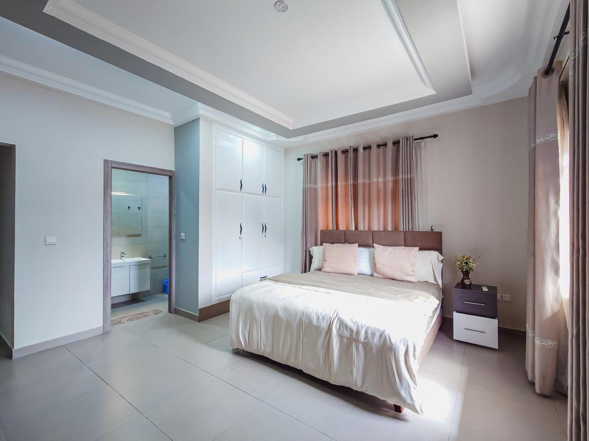 Queens View Apartment Аккра Екстер'єр фото