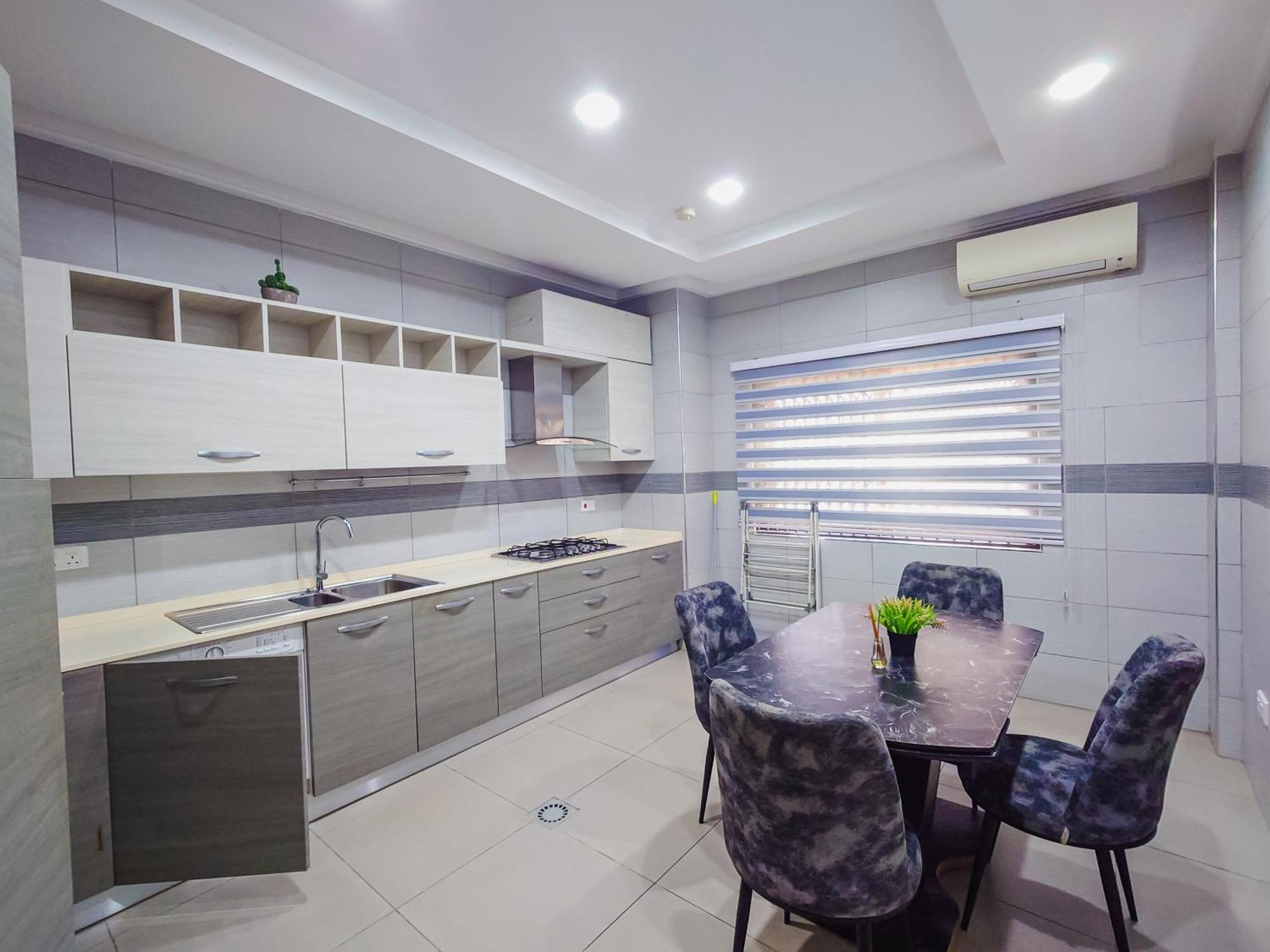 Queens View Apartment Аккра Екстер'єр фото