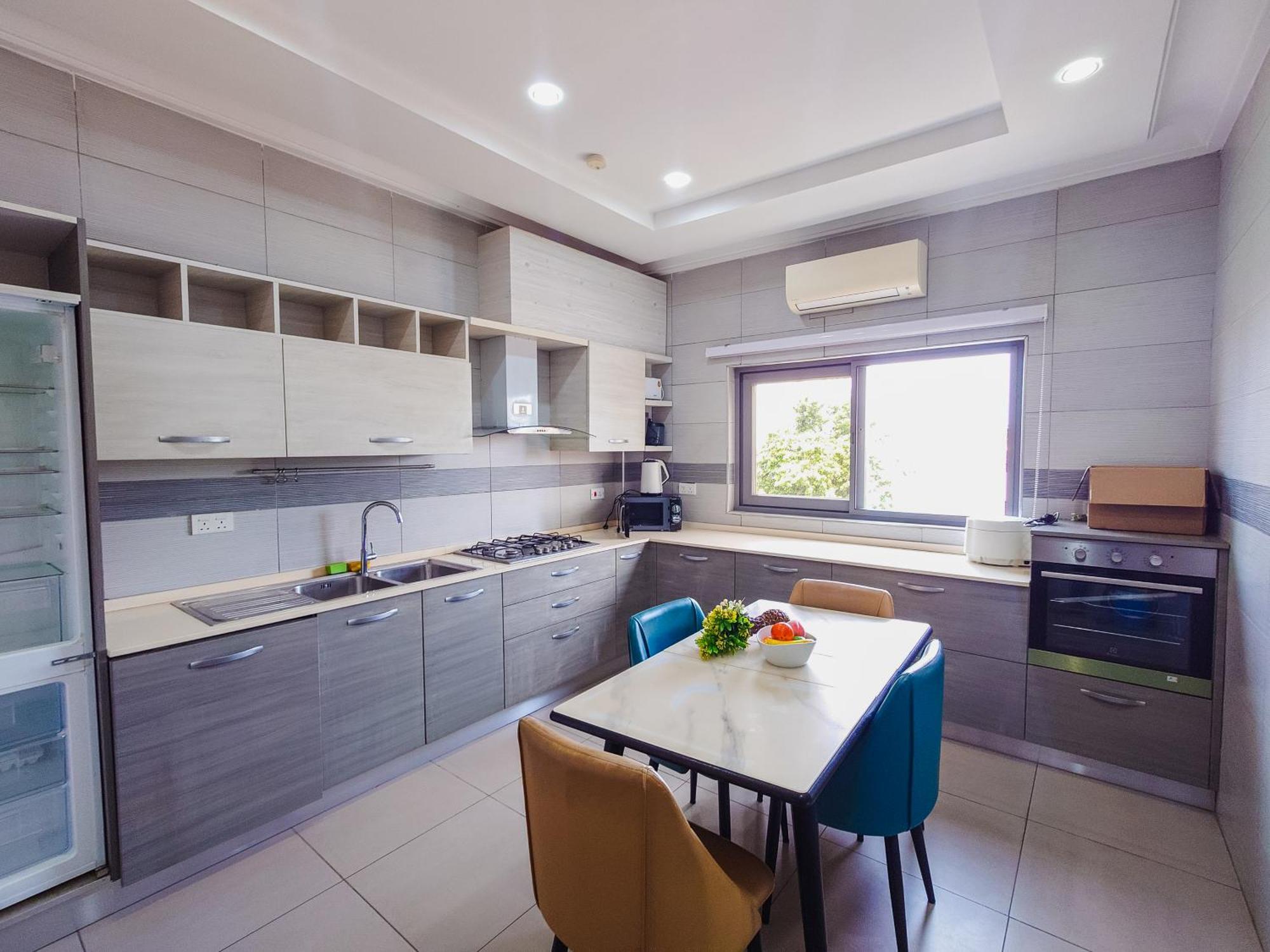Queens View Apartment Аккра Екстер'єр фото