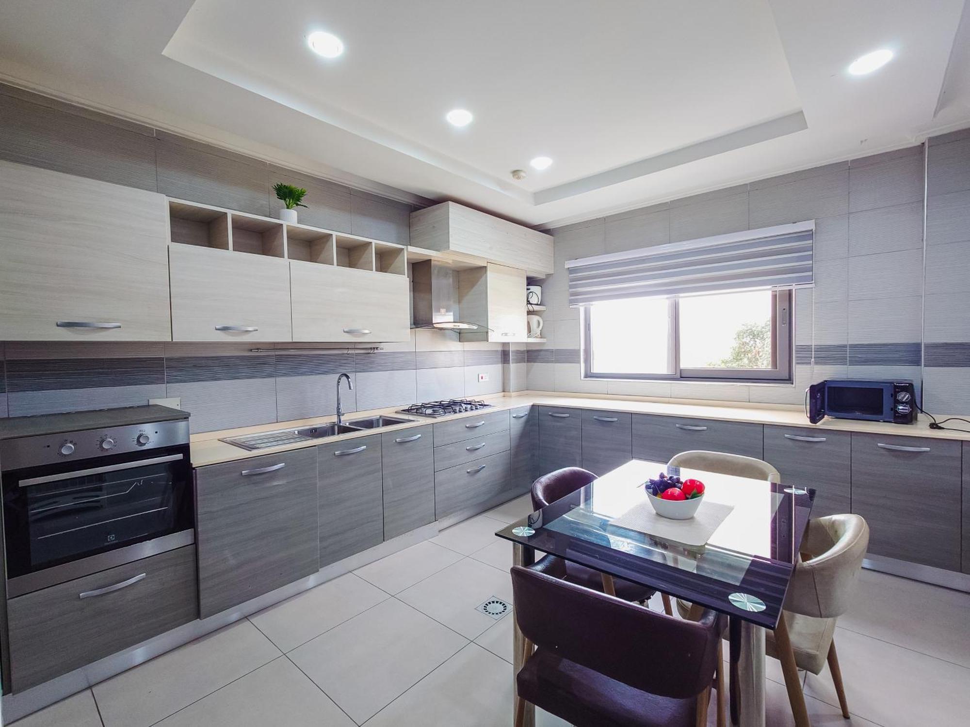 Queens View Apartment Аккра Екстер'єр фото